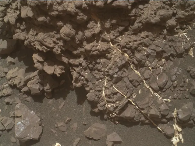 Sol 2452: Mars Hand Lens Imager (MAHLI)