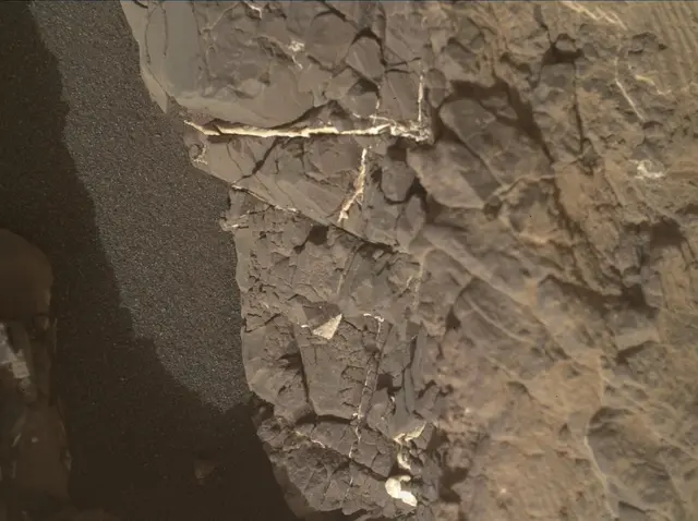 Sol 2452: Mars Hand Lens Imager (MAHLI)