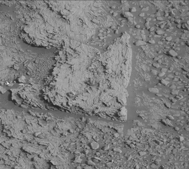 Sol 2457: Mast Camera (Mastcam)
