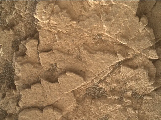 Sol 2458: Mars Hand Lens Imager (MAHLI)