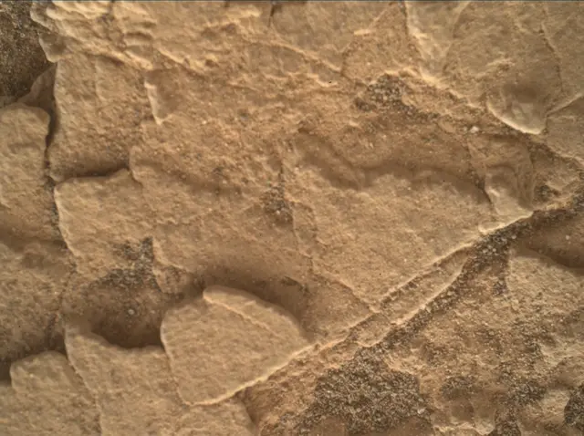Sol 2458: Mars Hand Lens Imager (MAHLI)