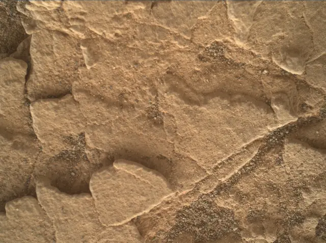 Sol 2458: Mars Hand Lens Imager (MAHLI)