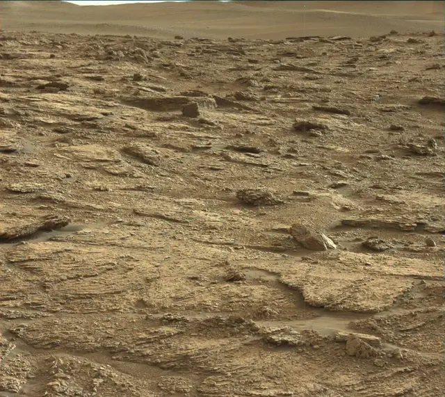 Sol 2459: Mast Camera (Mastcam)