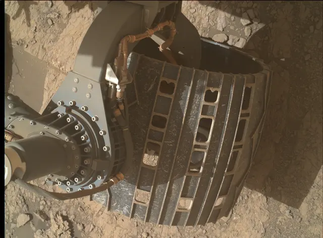 Sol 2459: Mars Hand Lens Imager (MAHLI)