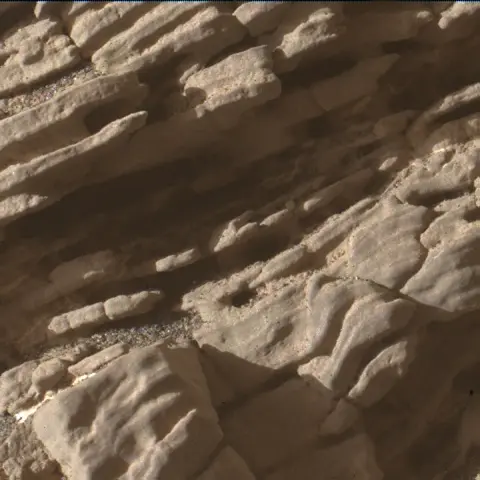 Sol 2462: Mars Hand Lens Imager (MAHLI)