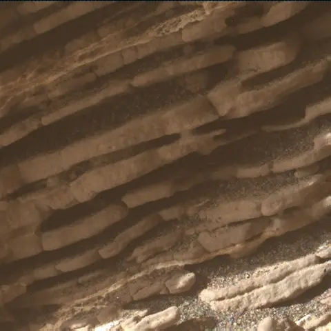 Sol 2462: Mars Hand Lens Imager (MAHLI)