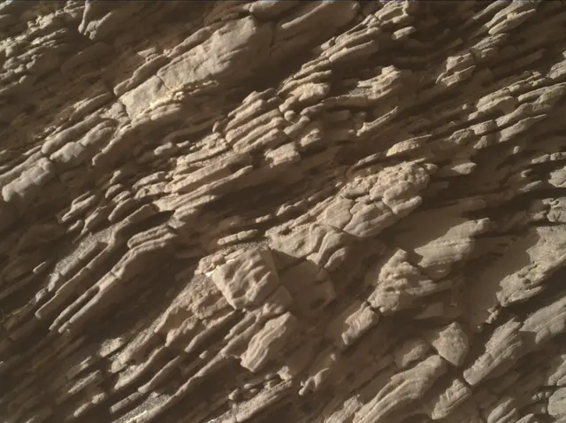 Sol 2462: Mars Hand Lens Imager (MAHLI)