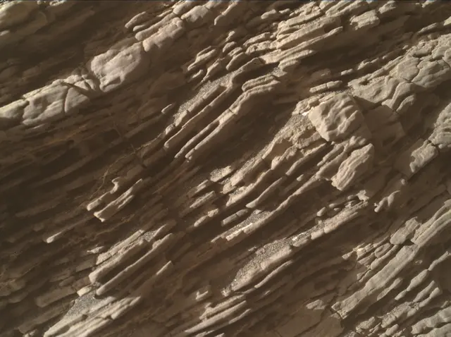 Sol 2462: Mars Hand Lens Imager (MAHLI)