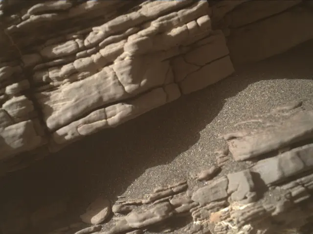 Sol 2462: Mars Hand Lens Imager (MAHLI)