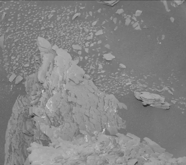 Sol 2463: Mast Camera (Mastcam)