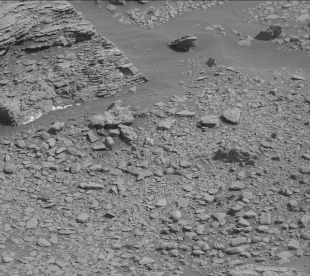 Sol 2463: Mast Camera (Mastcam)