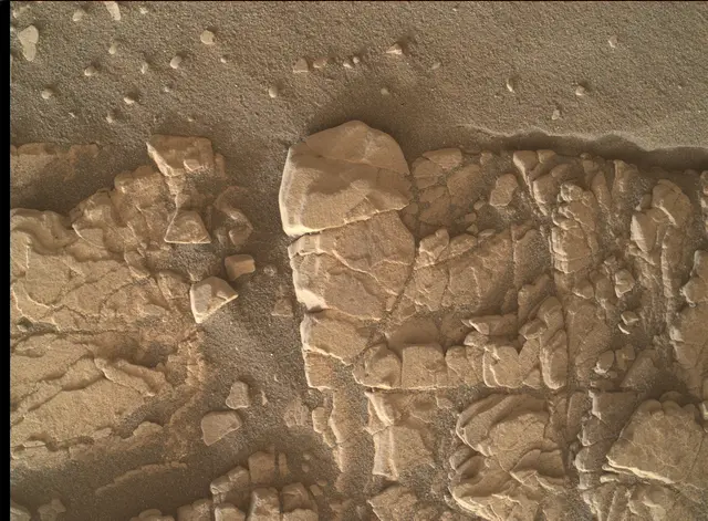 Sol 2465: Mars Hand Lens Imager (MAHLI)