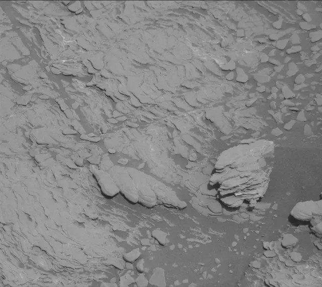Sol 2466: Mast Camera (Mastcam)