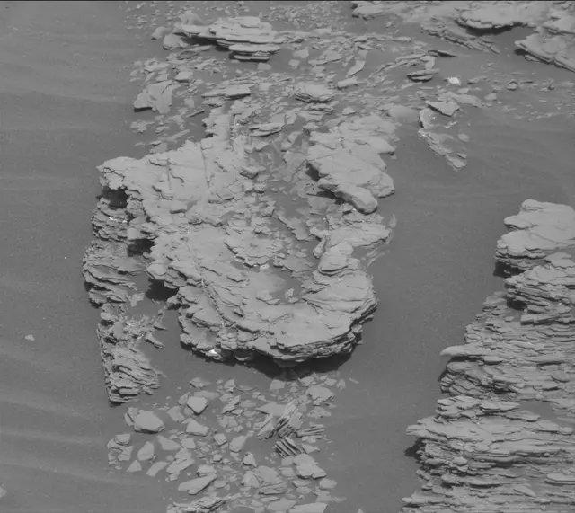 Sol 2466: Mast Camera (Mastcam)