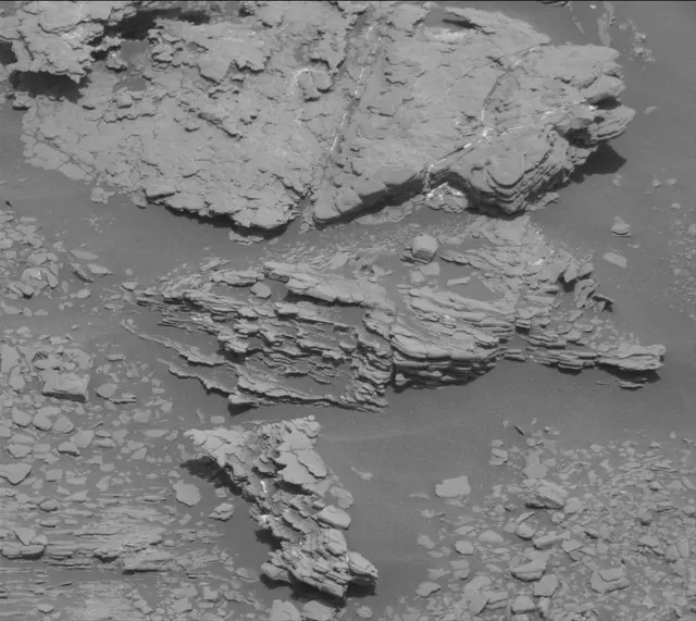 Sol 2466: Mast Camera (Mastcam)