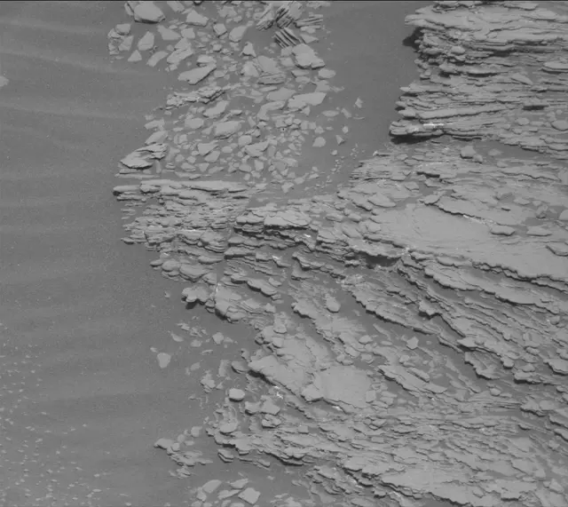 Sol 2466: Mast Camera (Mastcam)