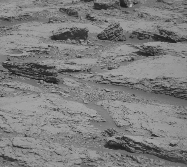 Sol 2466: Mast Camera (Mastcam)