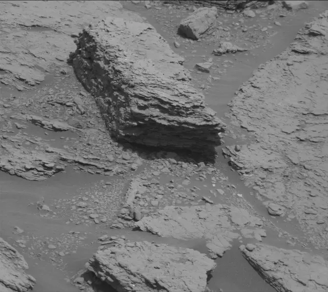 Sol 2466: Mast Camera (Mastcam)