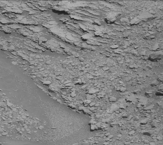 Sol 2466: Mast Camera (Mastcam)