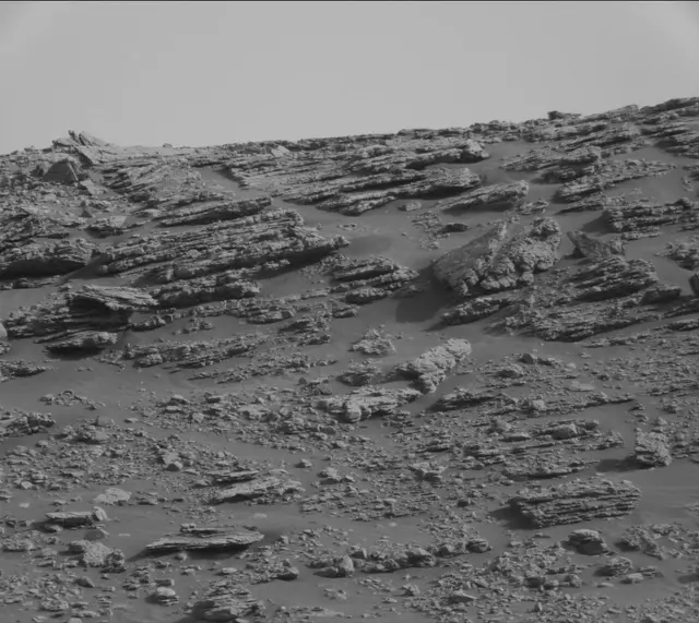 Sol 2471: Mast Camera (Mastcam)