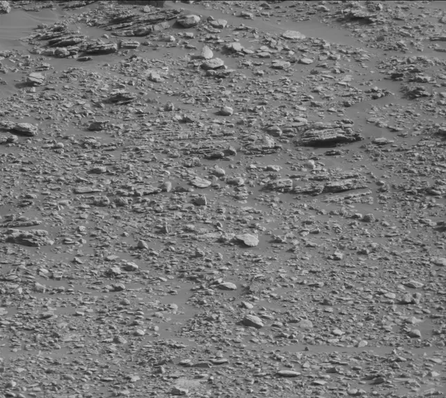 Sol 2471: Mast Camera (Mastcam)