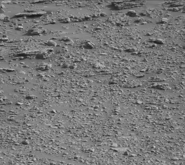 Sol 2471: Mast Camera (Mastcam)