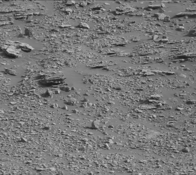 Sol 2471: Mast Camera (Mastcam)