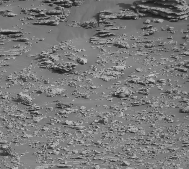 Sol 2471: Mast Camera (Mastcam)