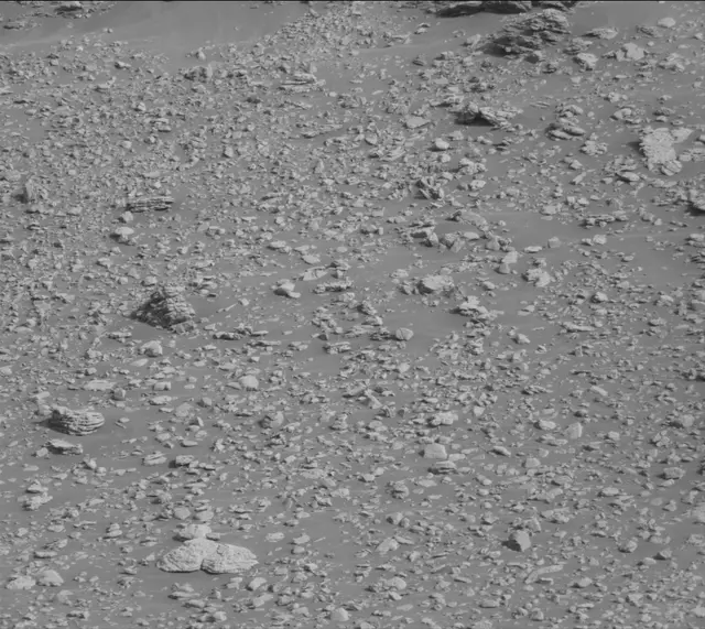 Sol 2471: Mast Camera (Mastcam)