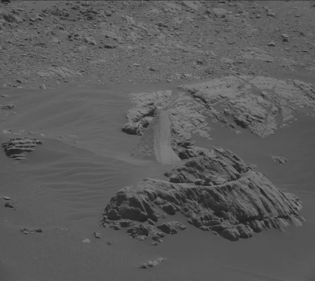 Sol 2472: Mast Camera (Mastcam)