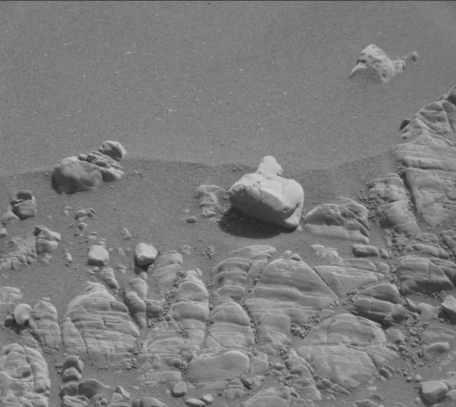 Sol 2472: Mast Camera (Mastcam)