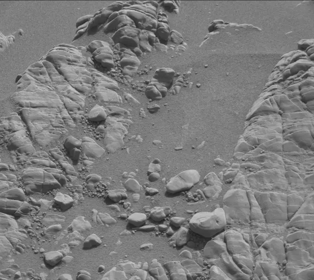 Sol 2472: Mast Camera (Mastcam)