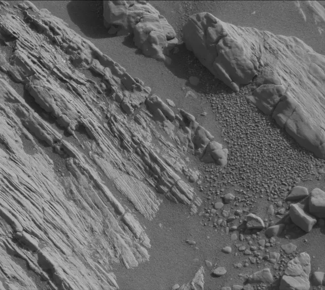 Sol 2472: Mast Camera (Mastcam)