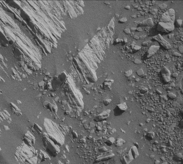 Sol 2472: Mast Camera (Mastcam)