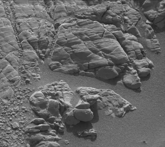 Sol 2472: Mast Camera (Mastcam)