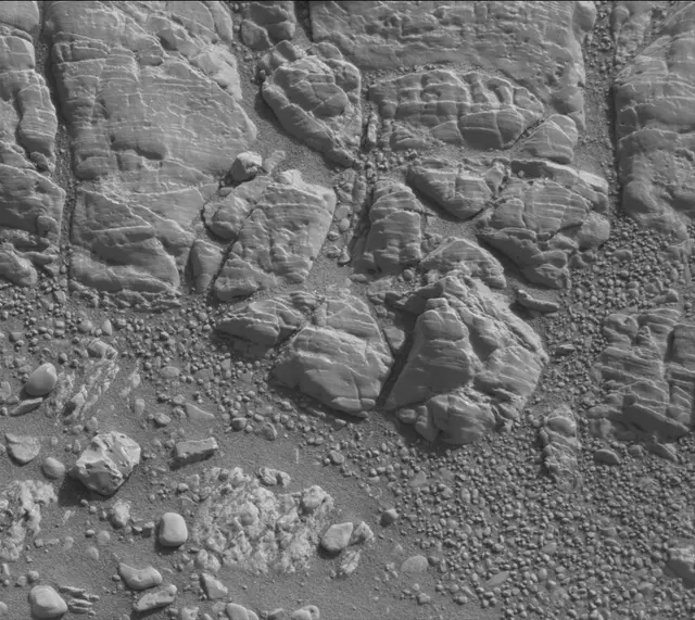 Sol 2472: Mast Camera (Mastcam)