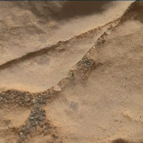 Sol 2472: Mars Hand Lens Imager (MAHLI)