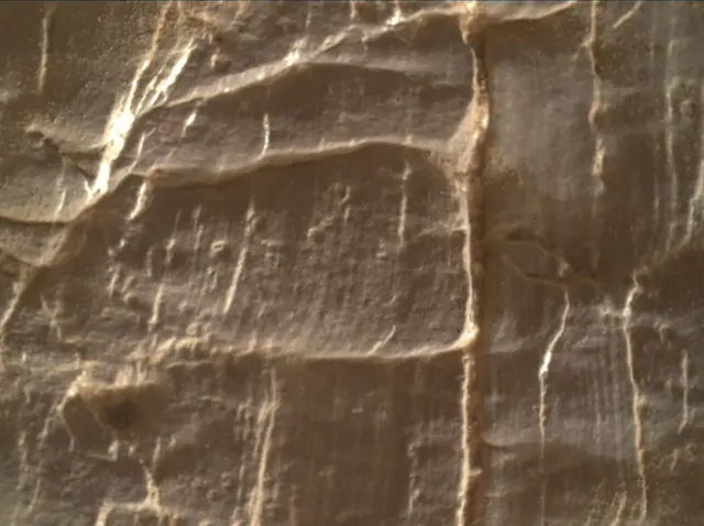 Sol 2472: Mars Hand Lens Imager (MAHLI)