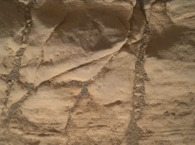 Sol 2472: Mars Hand Lens Imager (MAHLI)
