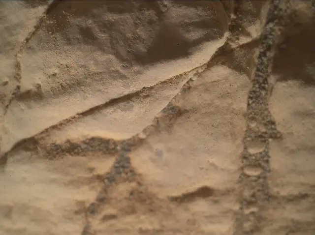 Sol 2472: Mars Hand Lens Imager (MAHLI)