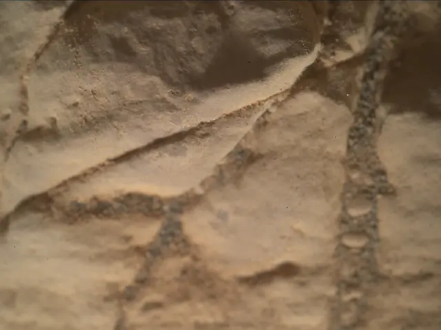 Sol 2472: Mars Hand Lens Imager (MAHLI)