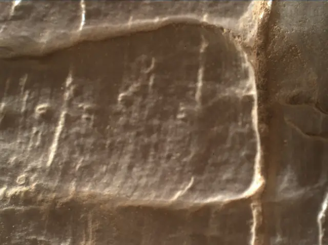 Sol 2472: Mars Hand Lens Imager (MAHLI)
