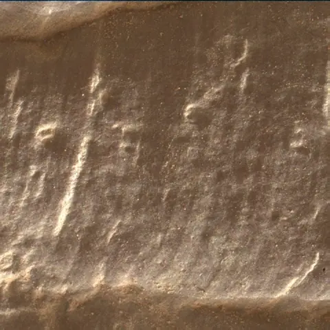 Sol 2472: Mars Hand Lens Imager (MAHLI)