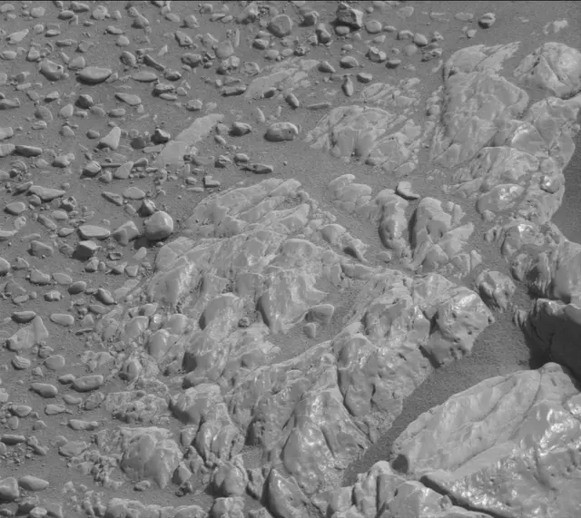 Sol 2474: Mast Camera (Mastcam)
