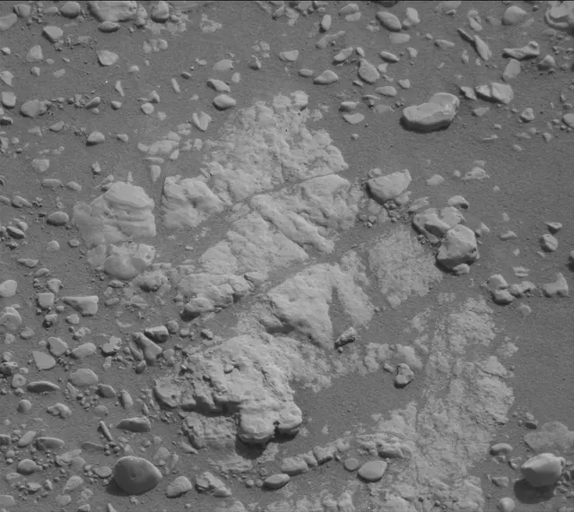 Sol 2474: Mast Camera (Mastcam)