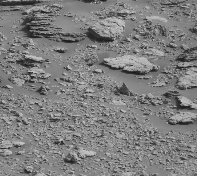Sol 2474: Mast Camera (Mastcam)
