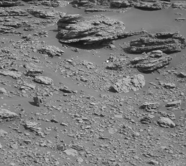 Sol 2474: Mast Camera (Mastcam)
