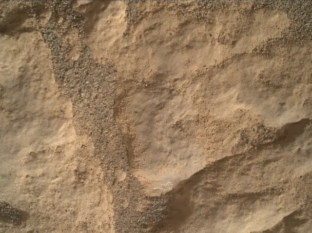 Sol 2474: Mars Hand Lens Imager (MAHLI)