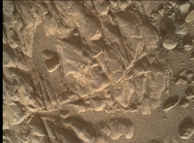 Sol 2474: Mars Hand Lens Imager (MAHLI)