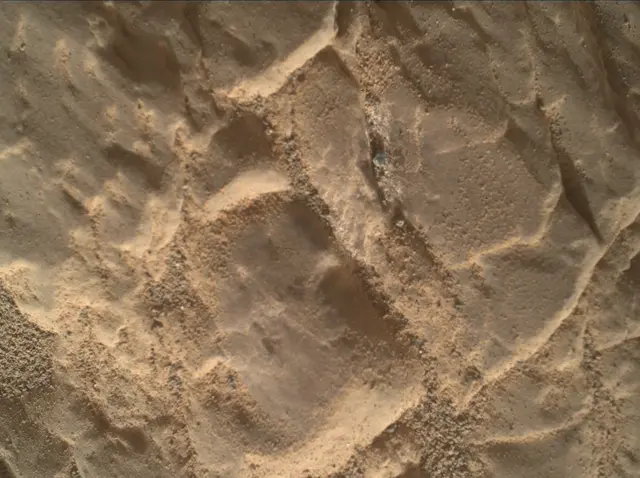 Sol 2474: Mars Hand Lens Imager (MAHLI)